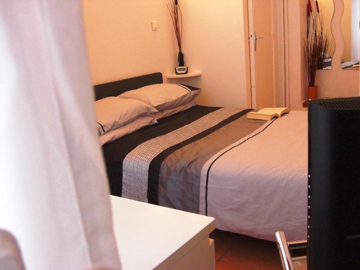 Centre Superb Flat With Terrace And Parking *